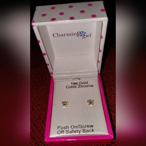 NWT 14k Gold Butterfly earrings